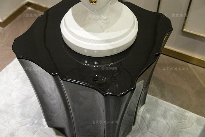 黄瓜视频免费版下载官网别墅家具品牌轻奢后现代客厅蓝色真皮实发组合小角几